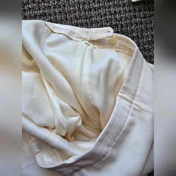 Ellen Tracy Cream Wide Leg Pants with Elegant Silhouette - Picture 6 of 6